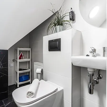 Brzozowa Centrum By Rentilopl Apartmán